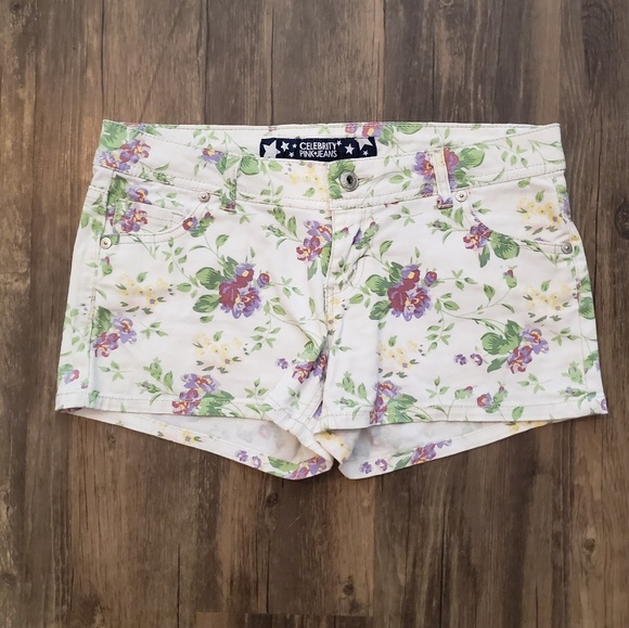 Celebrity pink jeans floral shorts - Picture 4 of 4